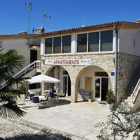 In With Swimming Pool Villa Tinjan