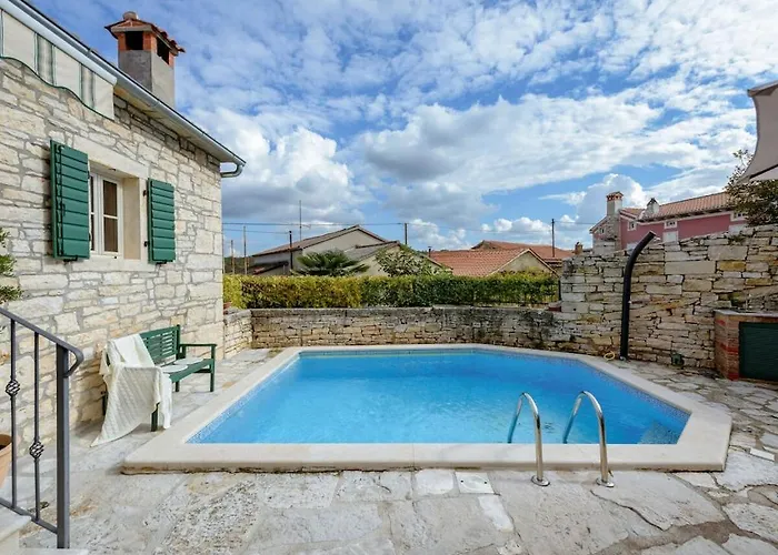 In With Swimming Pool *