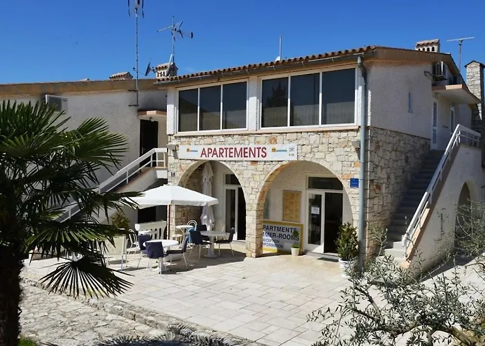 In With Swimming Pool Villa Tinjan