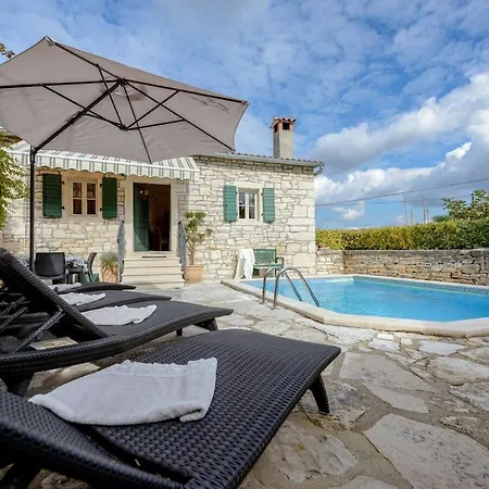 Villa In With Swimming Pool