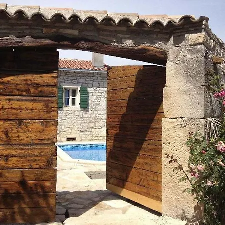 Villa In With Swimming Pool *